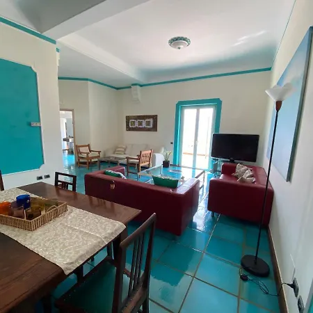 Apartment La Terrazza Sul Porto Salerno
