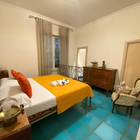 La Terrazza Sul Porto Apartment *