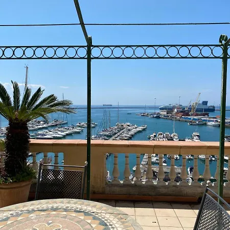 La Terrazza Sul Porto Apartment *