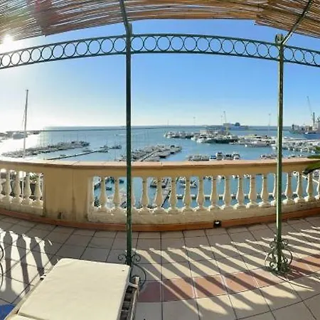Apartment La Terrazza Sul Porto Salerno
